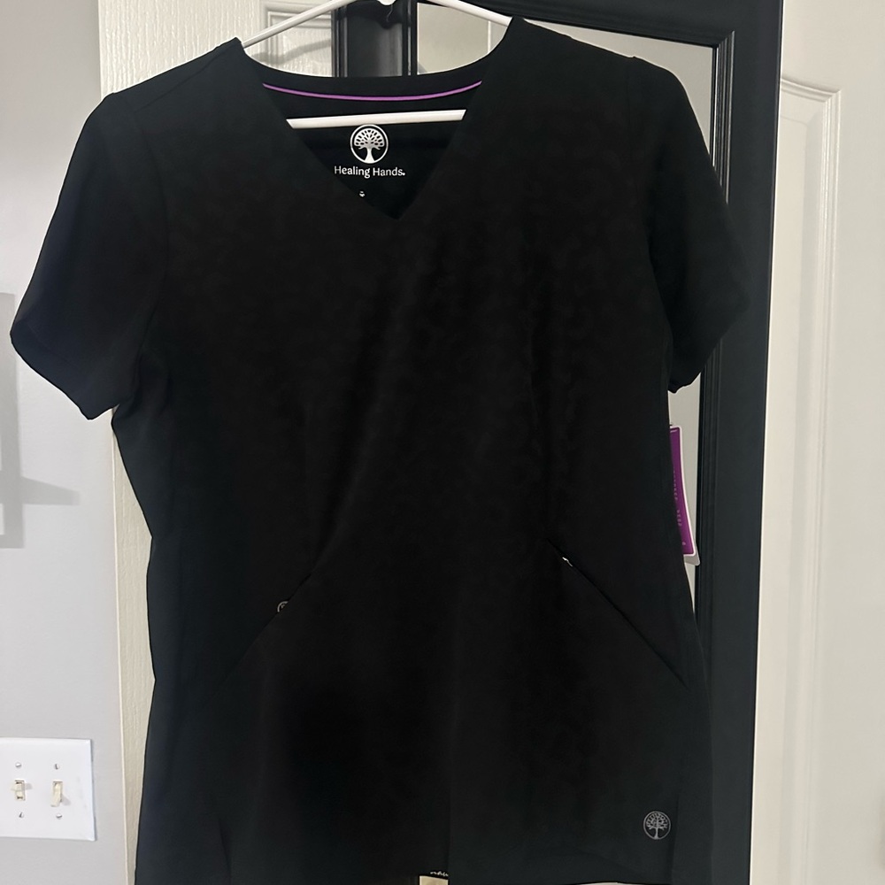 Healing Hands Black Leopard Print Jogger Scrub Set- NWT ✨